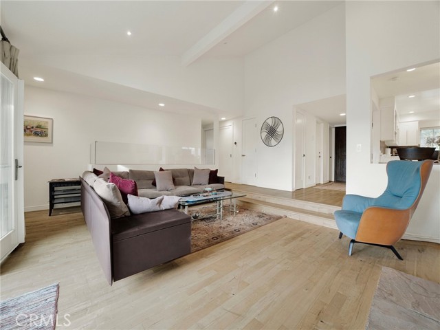 Detail Gallery Image 11 of 27 For 10335 Orton Ave, Los Angeles,  CA 90064 - 3 Beds | 2/1 Baths