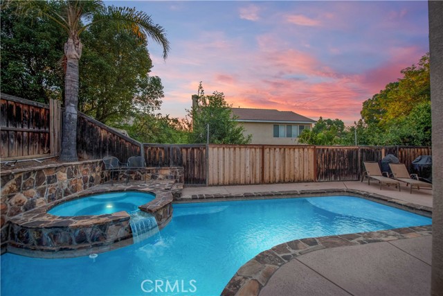 Detail Gallery Image 15 of 19 For 2714 Peachwood Cir, Corona,  CA 92882 - 4 Beds | 3 Baths