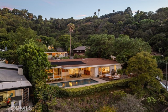 Detail Gallery Image 38 of 42 For 3511 Stonehill Pl, Sherman Oaks,  CA 91423 - 5 Beds | 3 Baths