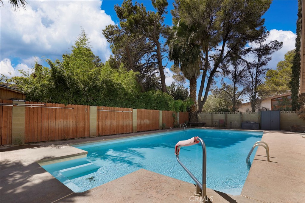 475E9E16 6E46 4Eae B014 E63506Aa76Fb 913 N Sierra View Street, Ridgecrest, Ca 93555 &Lt;Span Style='BackgroundColor:transparent;Padding:0Px;'&Gt; &Lt;Small&Gt; &Lt;I&Gt; &Lt;/I&Gt; &Lt;/Small&Gt;&Lt;/Span&Gt;