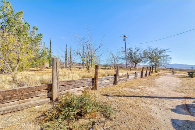 Detail Gallery Image 7 of 31 For 11507 Savage Ln, Apple Valley,  CA 92308 - 2 Beds | 2 Baths