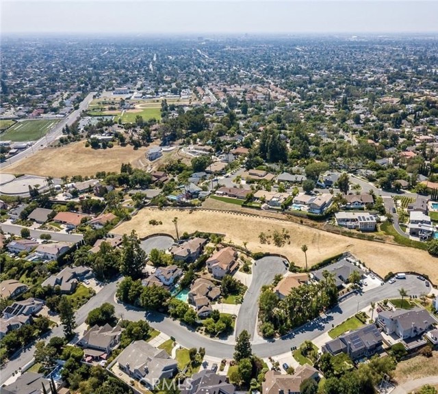 Detail Gallery Image 6 of 18 For 19352 Lemon Hill, Santa Ana,  CA 92705 - – Beds | – Baths