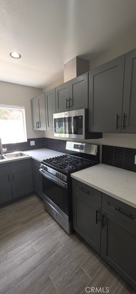 Detail Gallery Image 4 of 8 For 900 Elder Ct, Los Angeles,  CA 90042 - 1 Beds | 1 Baths