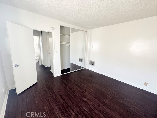 Detail Gallery Image 7 of 17 For 3649 Emerald St #111,  Torrance,  CA 90503 - 1 Beds | 1 Baths