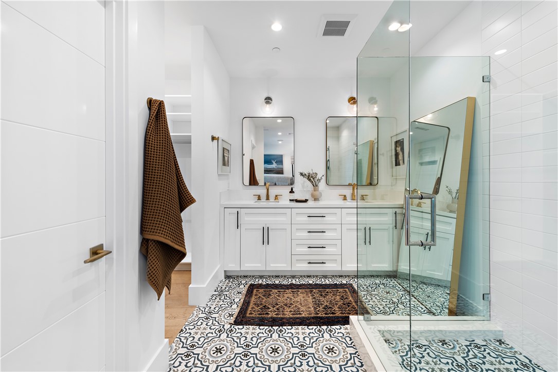 Detail Gallery Image 13 of 19 For 616 1/2 Acacia Ave, Corona Del Mar,  CA 92625 - 2 Beds | 2/1 Baths