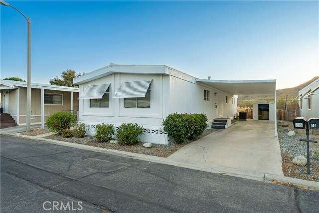 Detail Gallery Image 1 of 1 For 20683 Waalew Rd #16,  Apple Valley,  CA 92307 - 2 Beds | 2 Baths