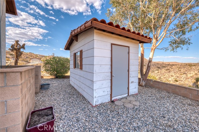 Detail Gallery Image 49 of 75 For 6107 Mandarin Rd, Yucca Valley,  CA 92284 - 3 Beds | 3/1 Baths