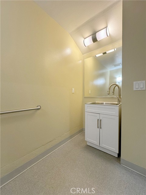 Detail Gallery Image 8 of 50 For 665 N Poinsettia St, Santa Ana,  CA 92701 - 1 Beds | 2/1 Baths