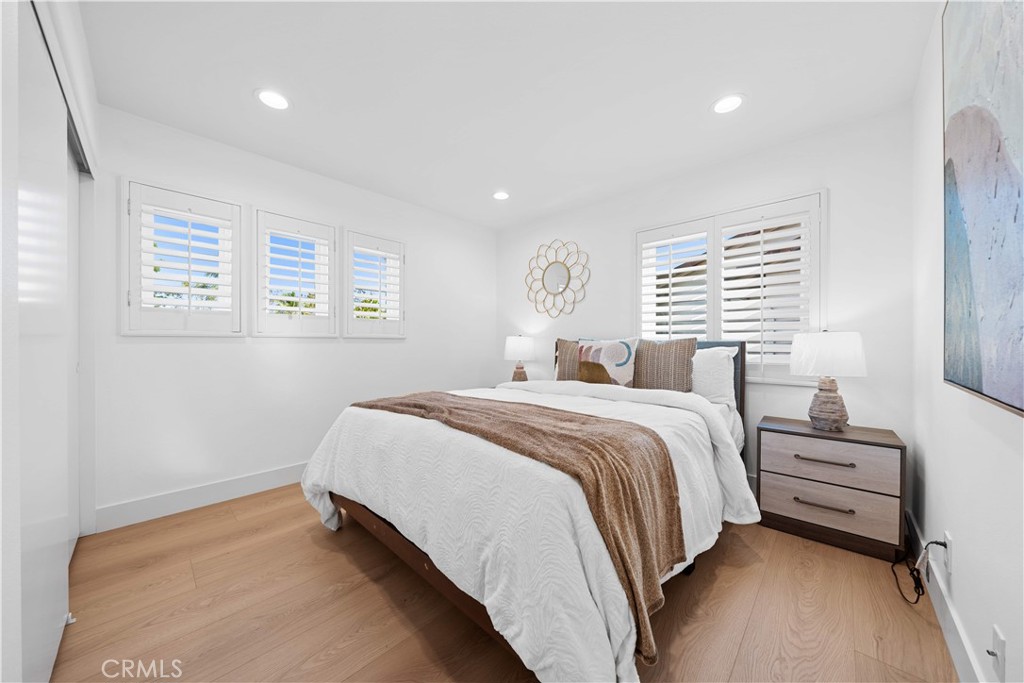 MLS #OC25275934 image #16