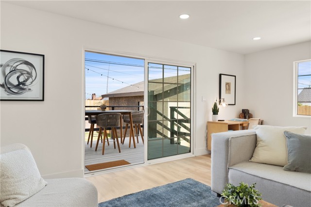 5732 Hillcrest Drive, Los Angeles CA: https://media.crmls.org/medias/4762568c-9382-46ab-9dd0-c37cac02933a.jpg