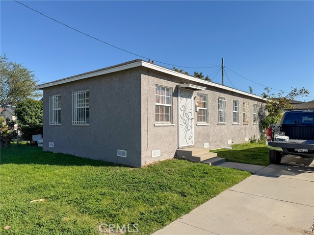 Detail Gallery Image 3 of 9 For 804 E Oaks, Compton,  CA 90221 - – Beds | – Baths