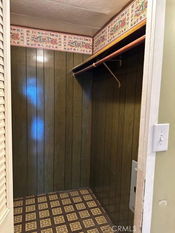 2421 sierra Highway, Rosamond CA: https://media.crmls.org/medias/476336d4-085d-45d4-876f-e0f00f91922a.jpg