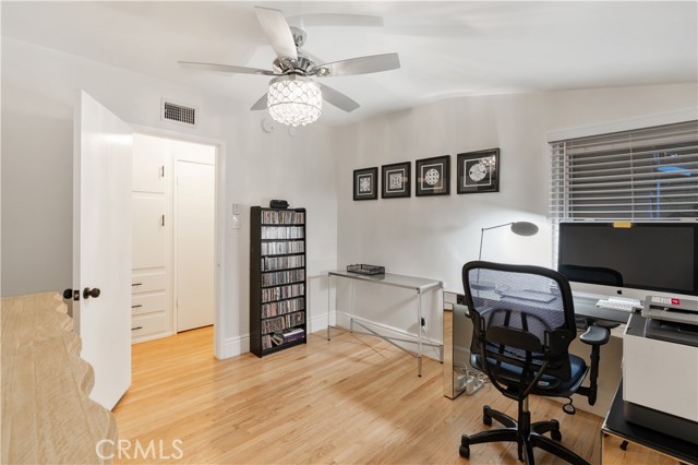 6115 Van Noord Avenue, Valley Glen CA: https://media.crmls.org/medias/47641abb-3355-420f-ad4f-d47fd26590f6.jpg