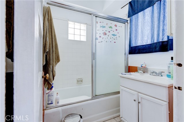 Detail Gallery Image 21 of 30 For 2213 S Bronson Ave, Los Angeles,  CA 90018 - – Beds | – Baths