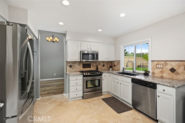 4 Chisholm Trail, Trabuco Canyon CA: https://media.crmls.org/medias/47647fca-555a-4593-a7b9-e7a2926408ba.jpg