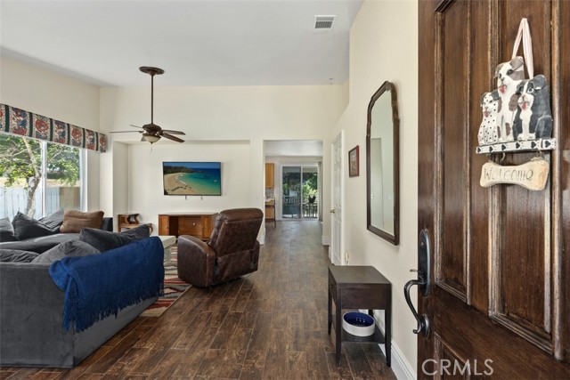 Detail Gallery Image 9 of 41 For 22455 Grand Ave, Wildomar,  CA 92595 - 3 Beds | 2 Baths