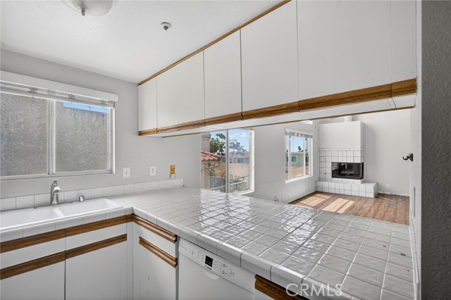 Detail Gallery Image 12 of 59 For 237 Avenida Montalvo #B,  San Clemente,  CA 92672 - 3 Beds | 3 Baths