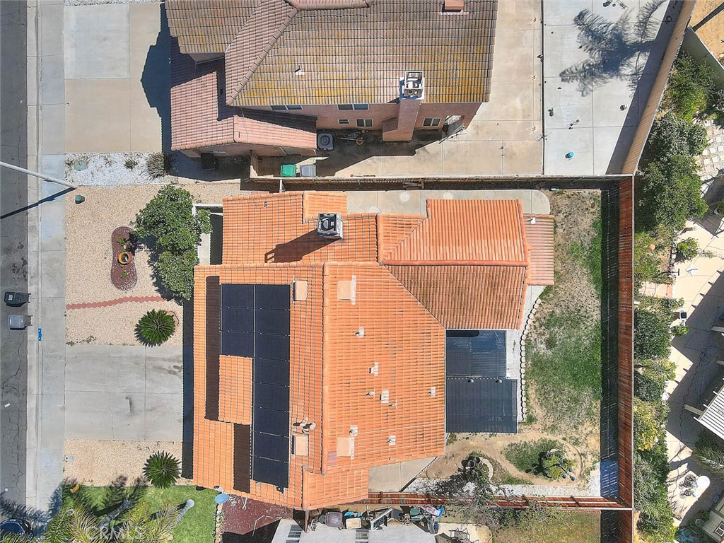 https://media.crmls.org/medias/47651b3b-8581-4989-9625-a58084f41013.jpg?preset=X-Large