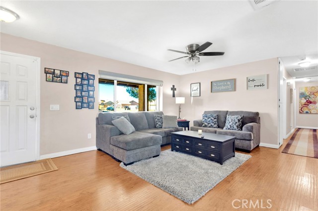 Detail Gallery Image 5 of 40 For 13493 Mesquite Rd, Apple Valley,  CA 92308 - 3 Beds | 2 Baths