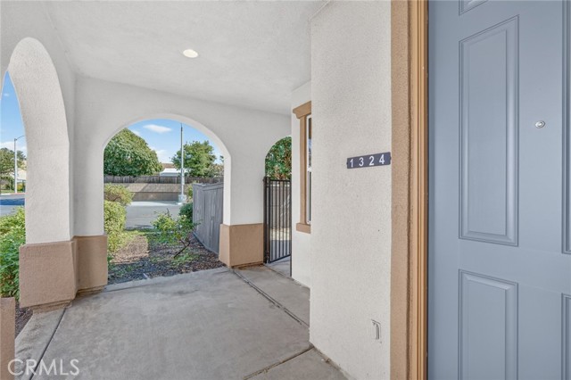 1324 Estel photo 5