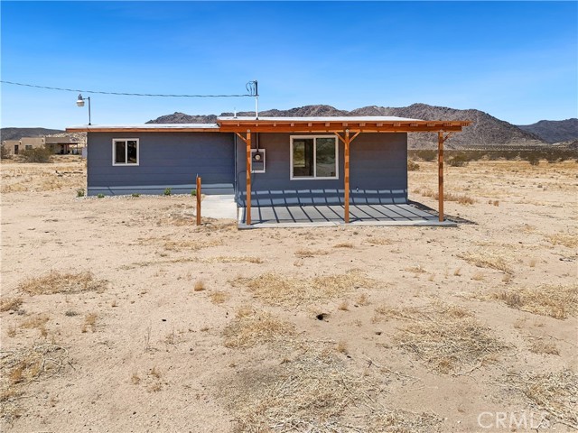 Detail Gallery Image 2 of 17 For 57220 Mikiska Bld, Landers,  CA 92285 - 1 Beds | 1 Baths