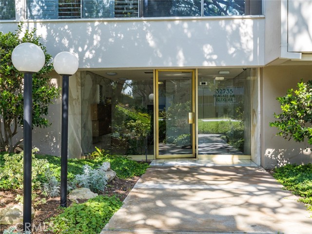 Entrance to building (from interior of complex). There are other entrances on the other side of the building as well.