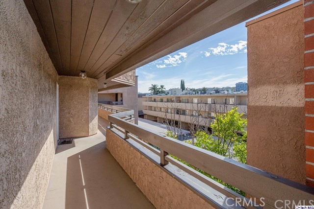 1 Bed Home for Sale in Sherman Oaks, California