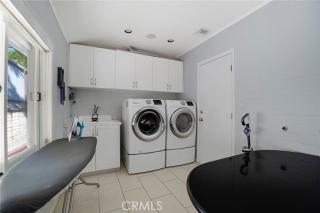 Image 18 of 58 For 2205 Catalina Street