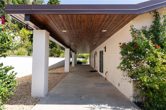 Detail Gallery Image 2 of 37 For 490 S Old Ranch Rd, Anaheim Hills,  CA 92808 - 5 Beds | 3 Baths