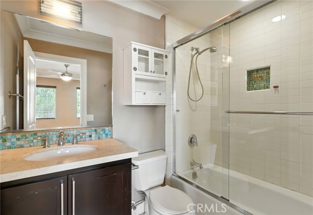31415 Congressional Drive, Temecula CA: https://media.crmls.org/medias/4768cac9-6e3f-455a-b6e5-b1077f9b3711.jpg