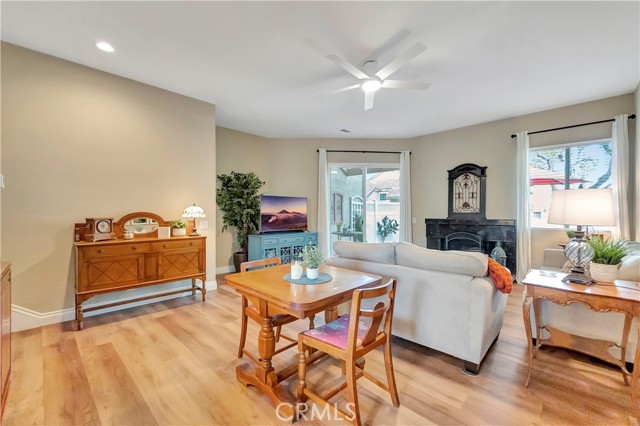 Detail Gallery Image 3 of 34 For 24419 Kingston Ct, Laguna Hills,  CA 92653 - 2 Beds | 2/1 Baths