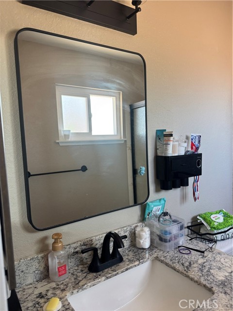 Detail Gallery Image 15 of 21 For 21101 Sitkan Rd, Apple Valley,  CA 92308 - 3 Beds | 2 Baths