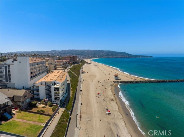 615 Esplanade, Redondo Beach, California 90277, 1 Bedroom Bedrooms, ,1 BathroomBathrooms,Residential,Sold,Esplanade,SB24012531