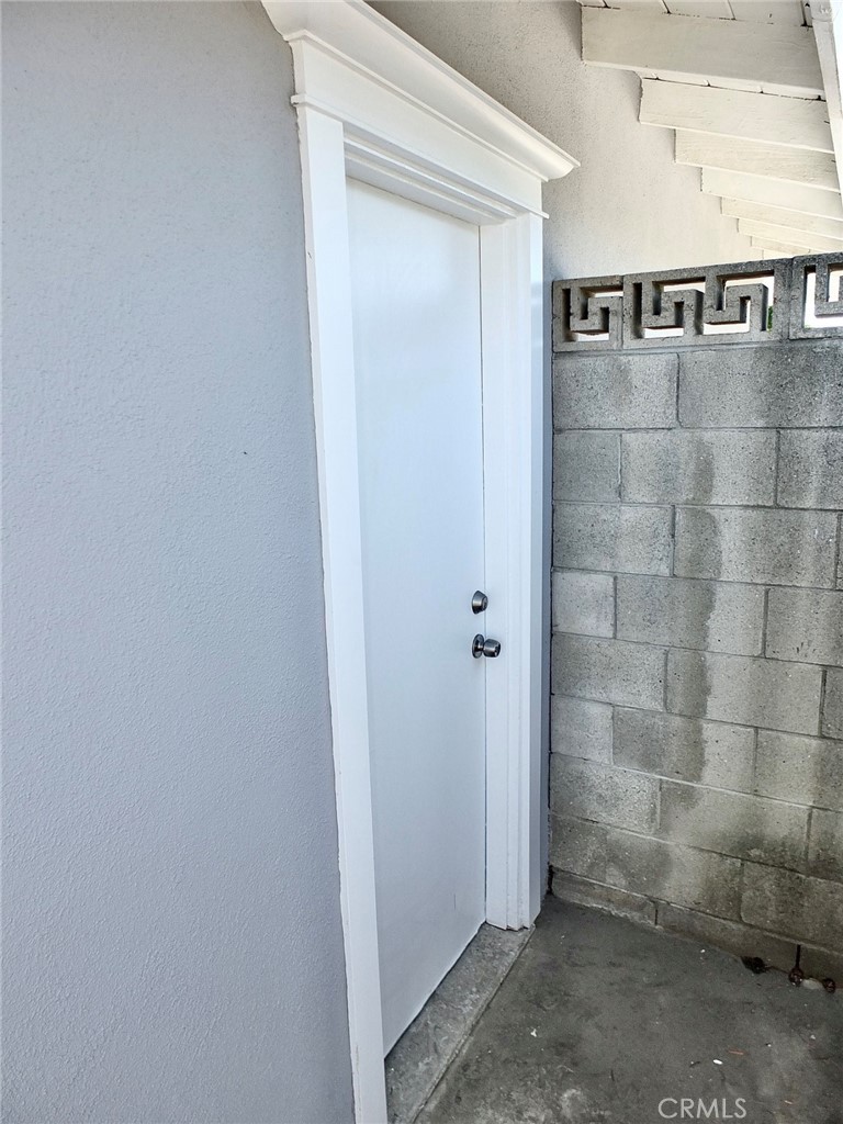 https://media.crmls.org/medias/476aee62-982a-41d7-a774-62a1c2607fc3.jpg?preset=X-Large