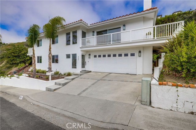 605 E Avenida San Juan, San Clemente CA: https://media.crmls.org/medias/476b77ce-2f78-4b23-8af7-a2daecb7b602.jpg