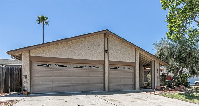 Detail Gallery Image 3 of 26 For 420 E Park Ave, Santa Maria,  CA 93454 - 4 Beds | 2 Baths