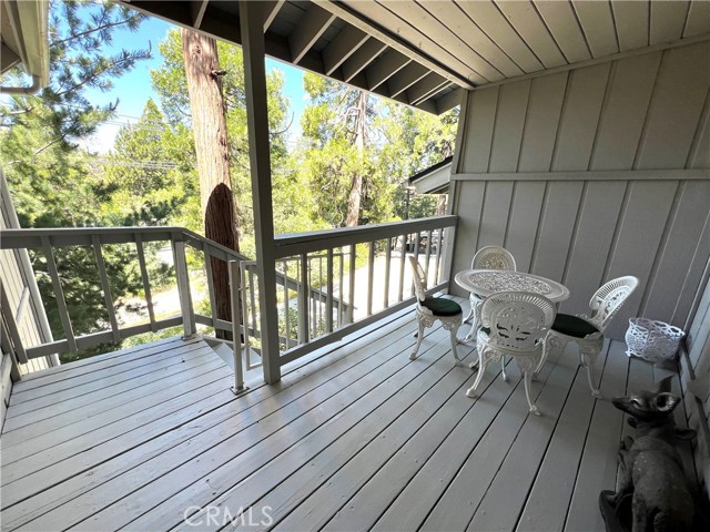 Detail Gallery Image 5 of 31 For 329 Grass Valley Rd, Lake Arrowhead,  CA 92352 - 3 Beds | 2 Baths