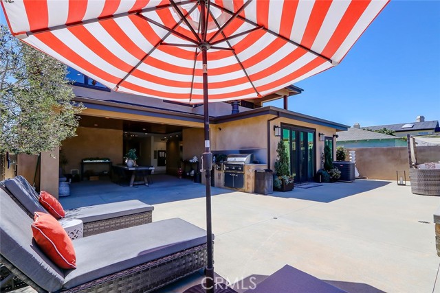 1833 8th Street, Manhattan Beach CA: https://media.crmls.org/medias/476e750a-65da-46af-b4b1-e21ec73fcff4.jpg
