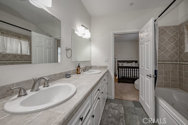 Detail Gallery Image 33 of 55 For 1124 Kathleen Dr, Newbury Park,  CA 91320 - 4 Beds | 3/1 Baths