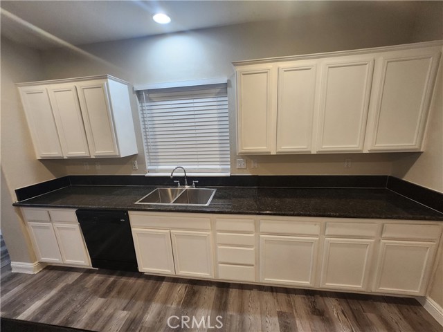 Detail Gallery Image 20 of 49 For 3506 Riverwalk Ct, Perris,  CA 92571 - 8 Beds | 3 Baths
