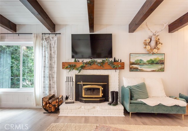 Detail Gallery Image 10 of 33 For 220 Oak Dr., Lake Arrowhead,  CA 92352 - 3 Beds | 2 Baths