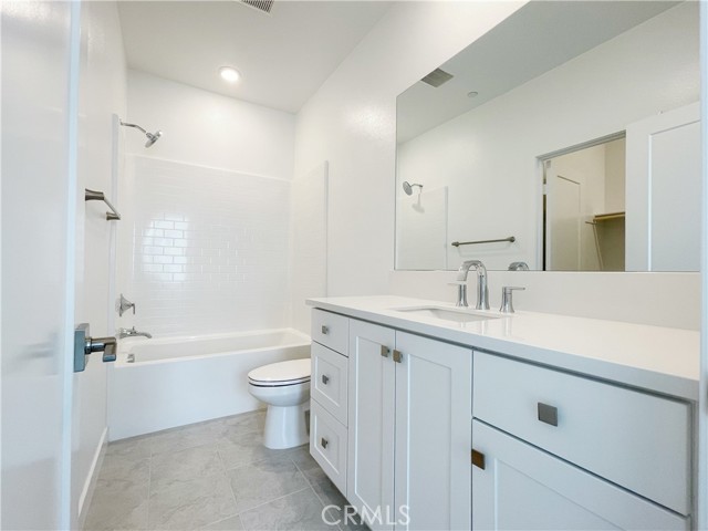 1866 S Westside Drive, Anaheim CA: https://media.crmls.org/medias/47711e8f-517f-4968-b3ef-3768cbd007e8.jpg