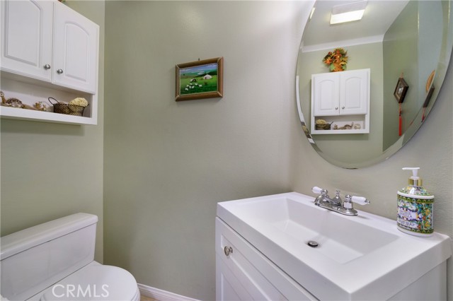 13 Arborside Way, Mission Viejo CA: https://media.crmls.org/medias/47716e85-9077-461d-9ea4-7408cc4d05ec.jpg