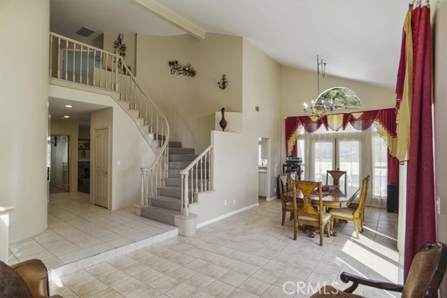 Detail Gallery Image 7 of 34 For 29304 Begonias Ln, Canyon Country,  CA 91387 - 4 Beds | 3 Baths