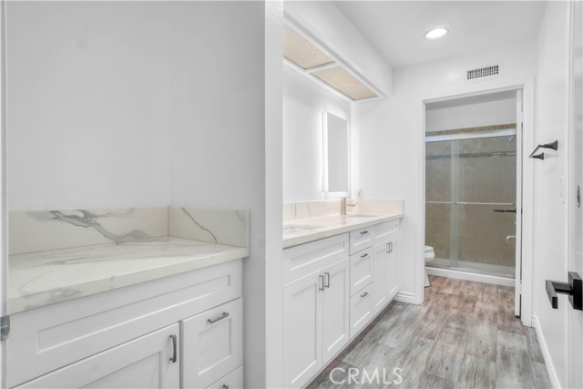 9455 Brandon Court, Northridge CA: https://media.crmls.org/medias/47730ff5-e9b9-4349-a0b9-f37cfd2df5ab.jpg