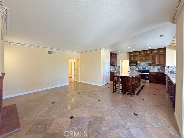 Detail Gallery Image 36 of 74 For 11037 Biella, Whittier,  CA 90604 - 5 Beds | 3/1 Baths