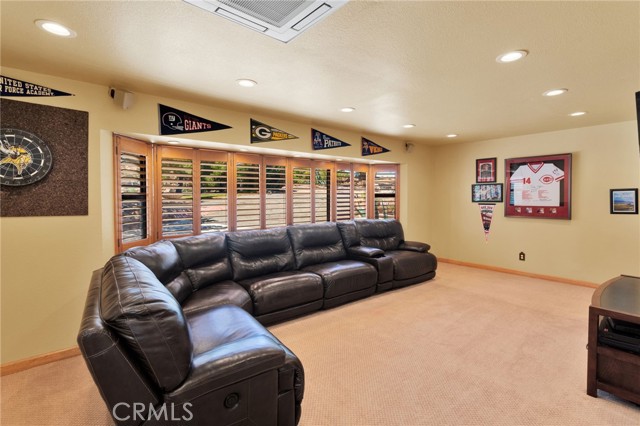 6375 Arrowhead Lake Road, Hesperia CA: https://media.crmls.org/medias/4774791b-d6f3-4cf0-9400-a1e3976e1e6a.jpg
