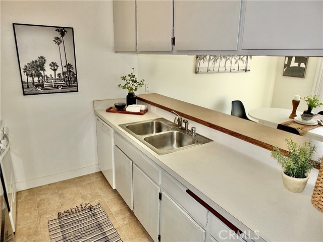720 Meyer Lane, Redondo Beach, California 90278, 2 Bedrooms Bedrooms, ,2 BathroomsBathrooms,Residential,Sold,Meyer,PW22057237