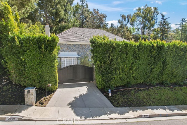 2900 Deep Canyon Drive, Beverly Hills, CA 90210 Listing Photo  2