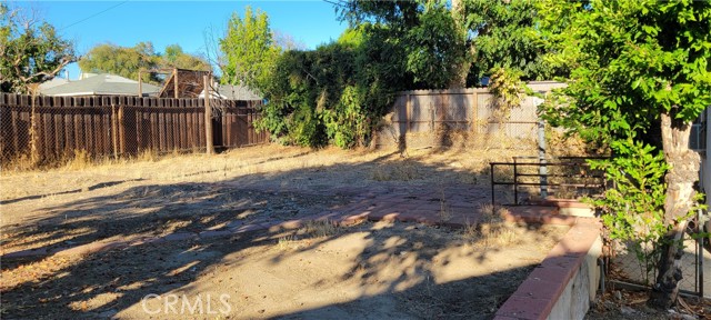 15437 Lemac Street photo 4